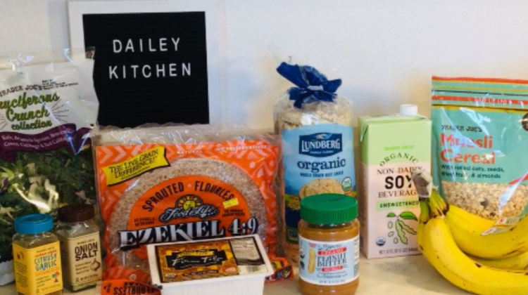 Photo example of easy Trader joes vegan breakfast ideas.