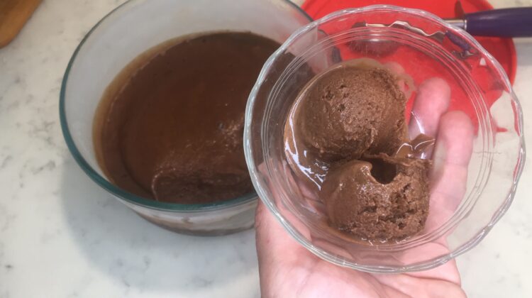 Photo example of Magnesium chocolate nice cream recipe, magnesium rich and calcium rich.